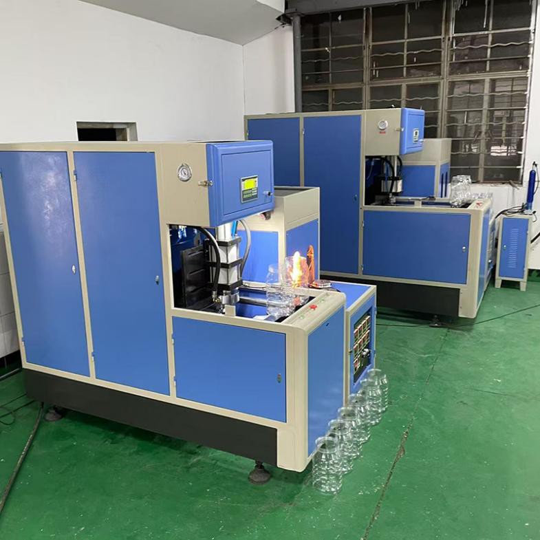 PET Bottle Molding Machine PET Bottle Molding Machine